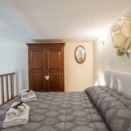 Charming Suite Cavour Heart Of Florence Exterior photo