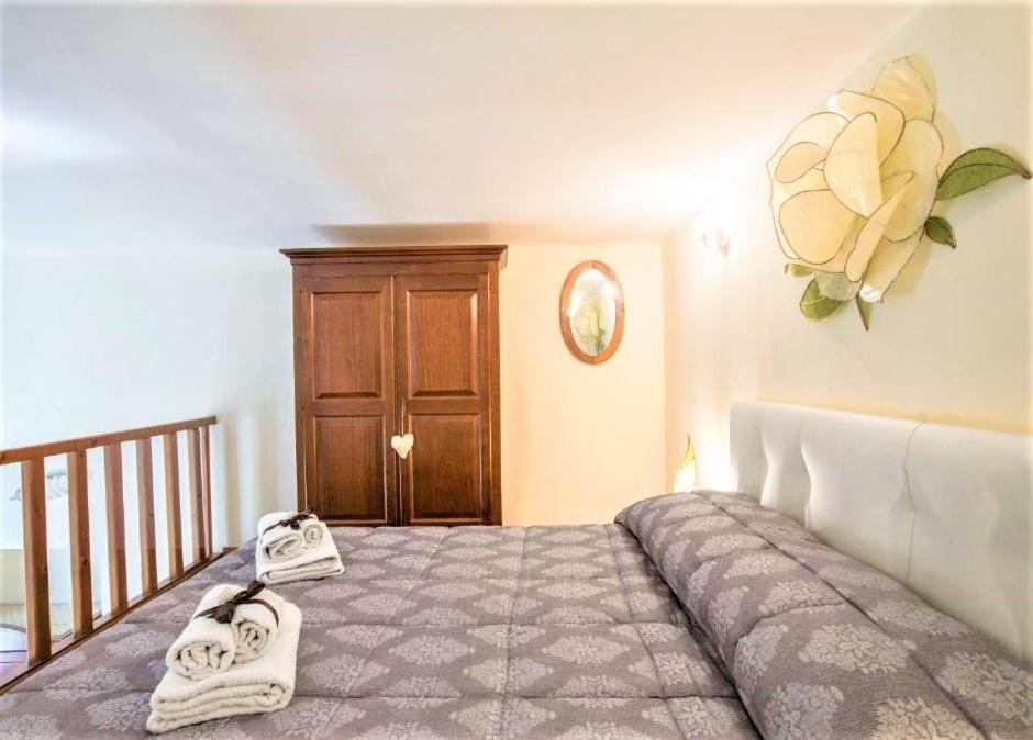 Charming Suite Cavour Heart Of Florence Exterior photo