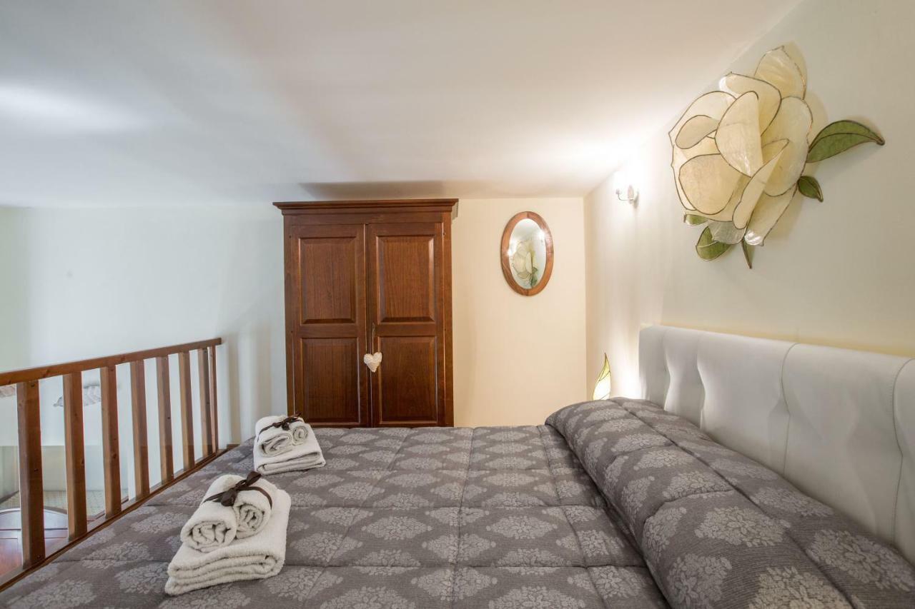 Charming Suite Cavour Heart Of Florence Exterior photo