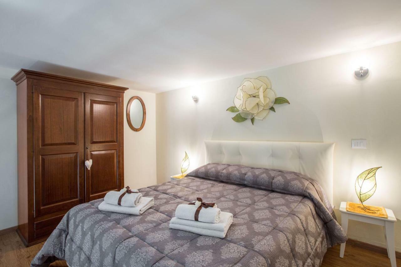 Charming Suite Cavour Heart Of Florence Exterior photo